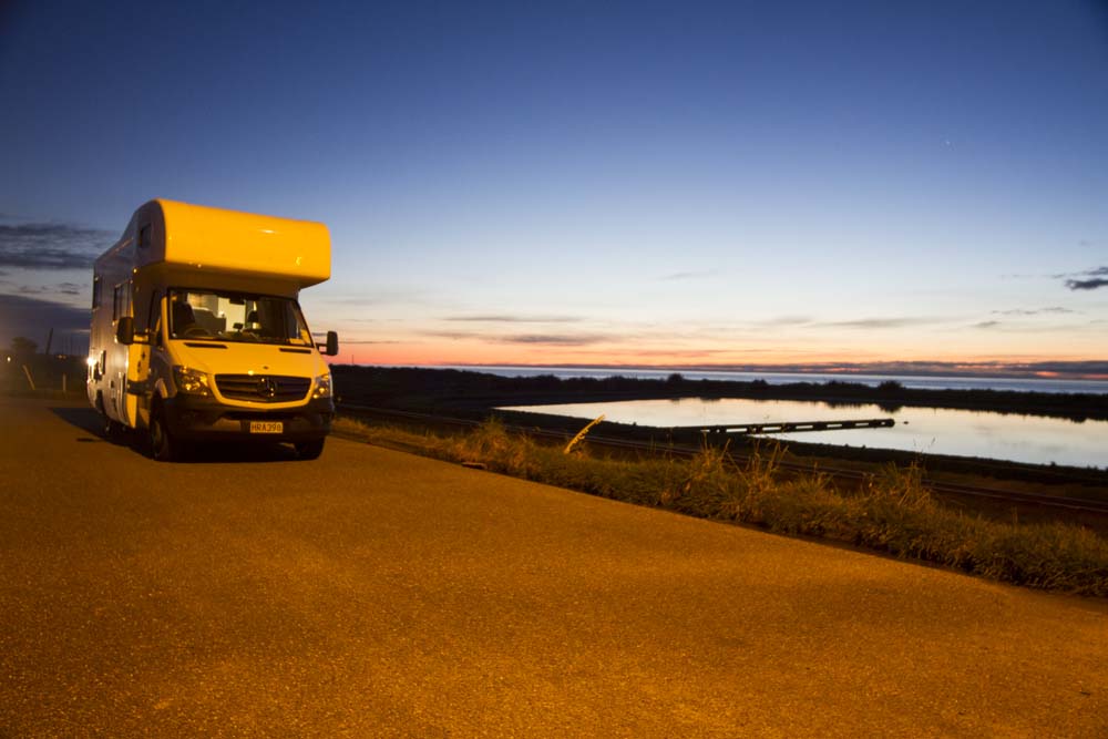 Motorhome à noite