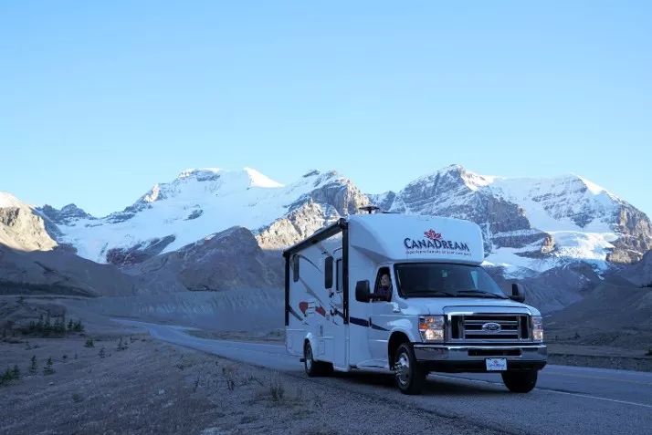 向热爱旅行热爱摄影的房车旅行者致敬