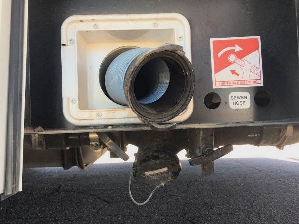 房车设施-排污口